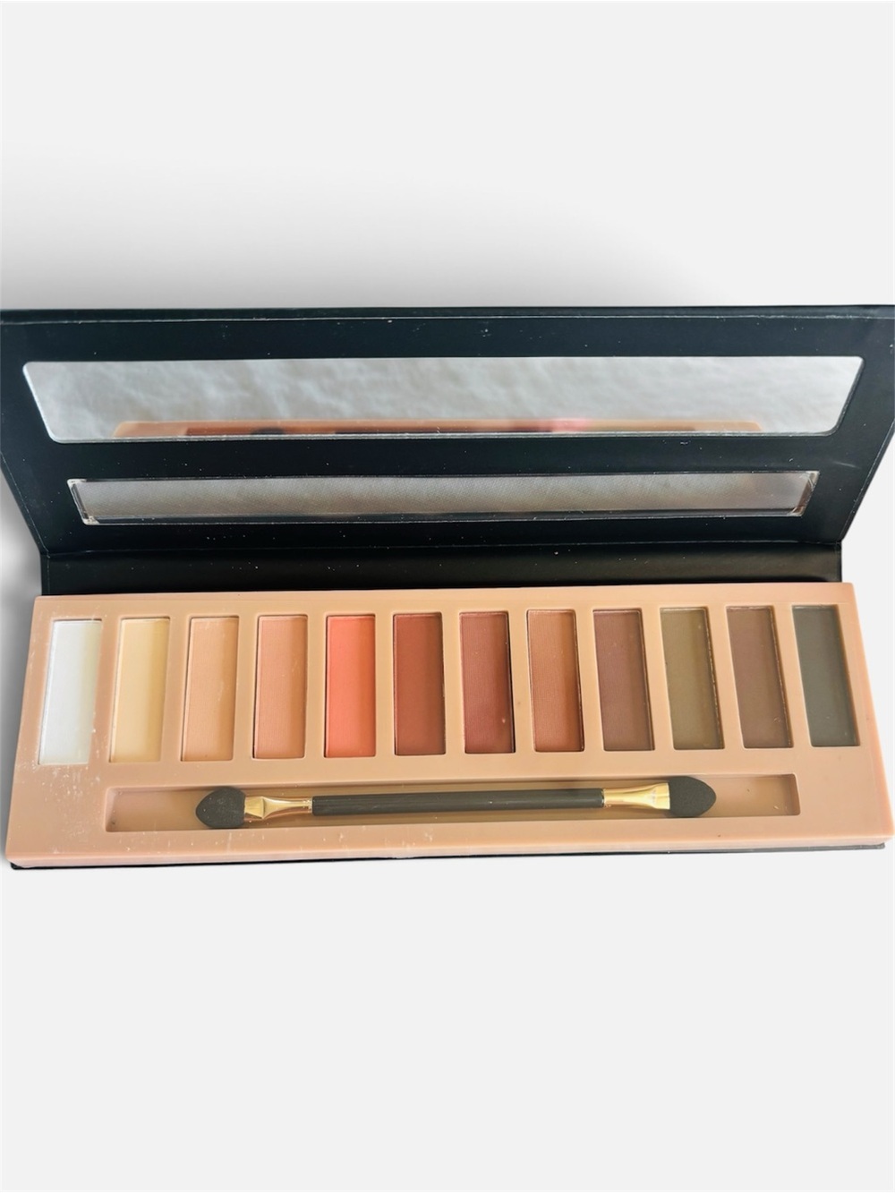 naked cosmetics 12-Color Eyeshadow Palette — Nude, Peach, Brown, Gold Tones - Picture 3 of 3